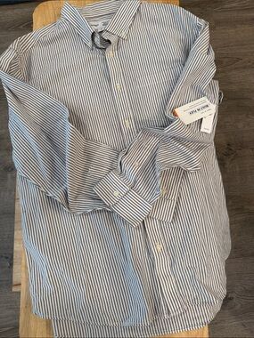 Old Navy Blue and White Striped Button-Down Shirt